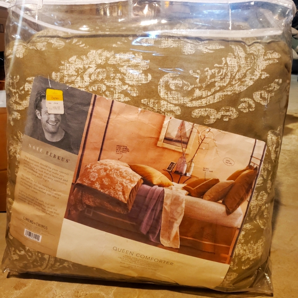 Queen comforter